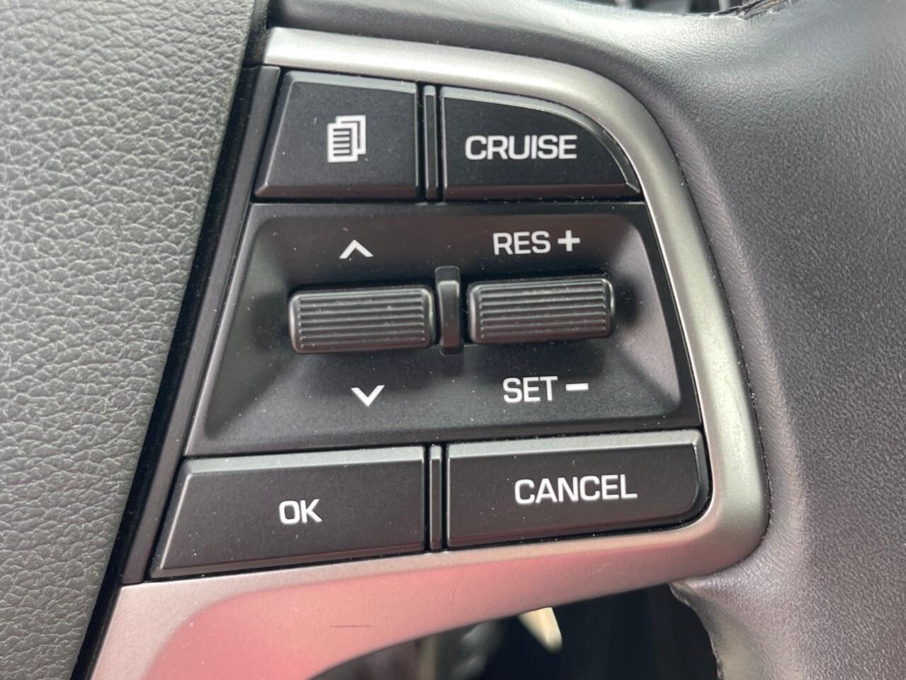 2017 Hyundai Elantra 4dr Sdn Auto GL Backup cam/blind spot/ac/bluetooth Photo