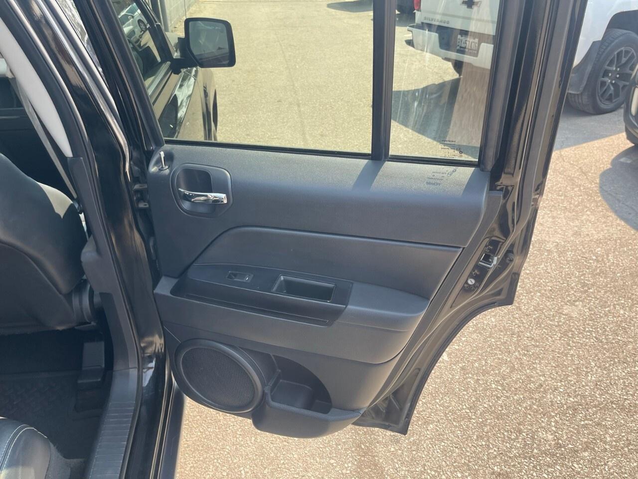 2016 Jeep Patriot 4WD 4dr High Altitude 2016 Jeep patriot high altit Photo