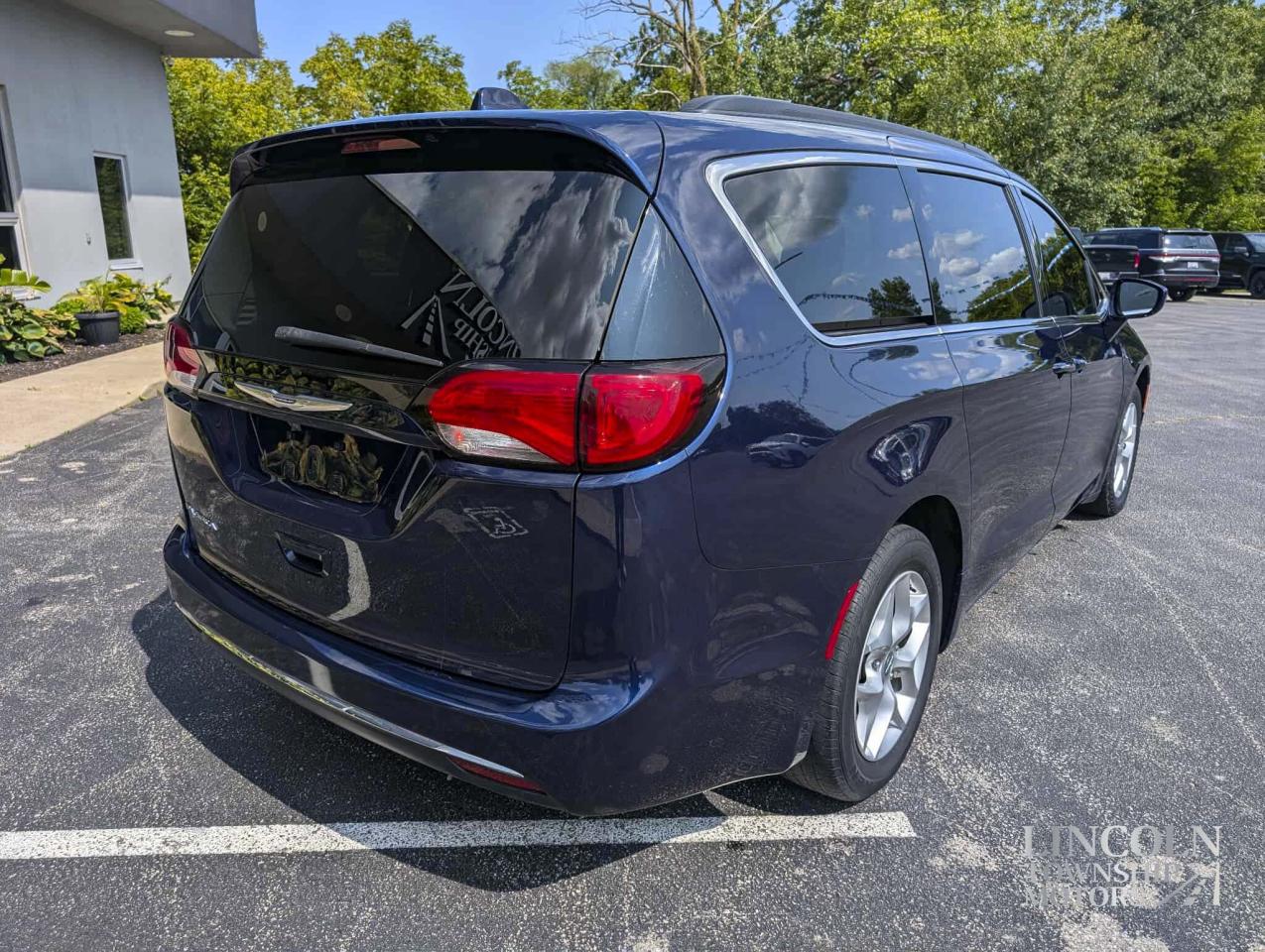 2019 Chrysler Pacifica Touring Plus - DVD, NAV, 7 SEATS, CLEAN CARFAX Photo