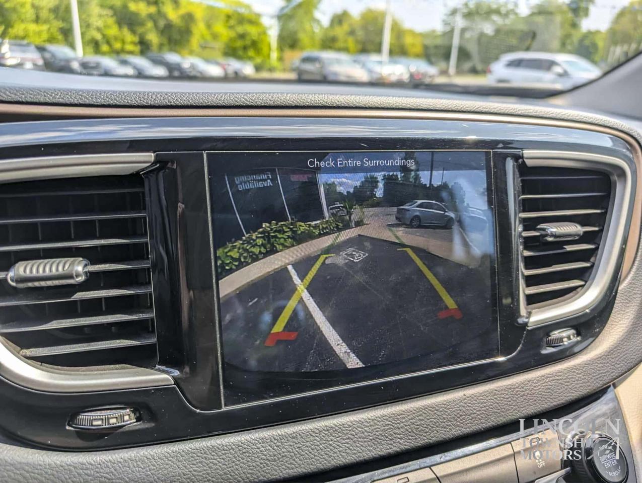 2019 Chrysler Pacifica Touring Plus - DVD, NAV, 7 SEATS, CLEAN CARFAX Photo