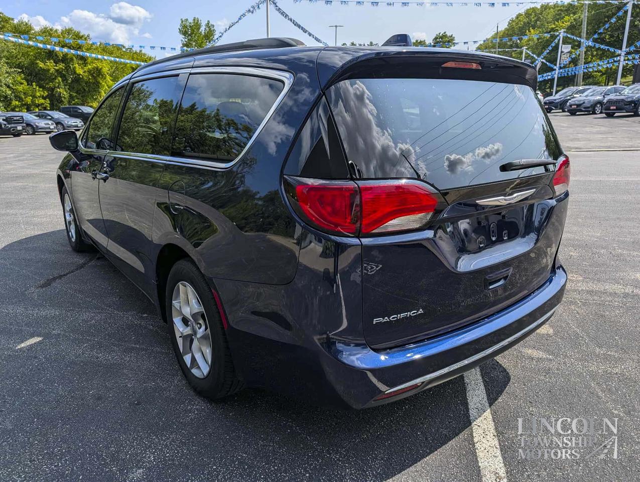2019 Chrysler Pacifica Touring Plus - DVD, NAV, 7 SEATS, CLEAN CARFAX Photo