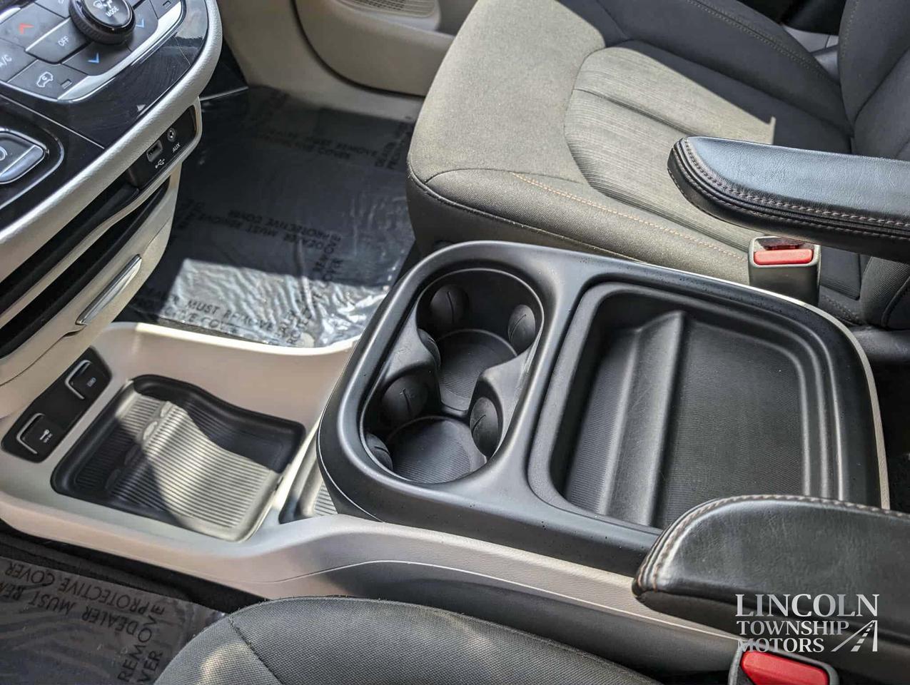 2019 Chrysler Pacifica Touring Plus - DVD, NAV, 7 SEATS, CLEAN CARFAX Photo