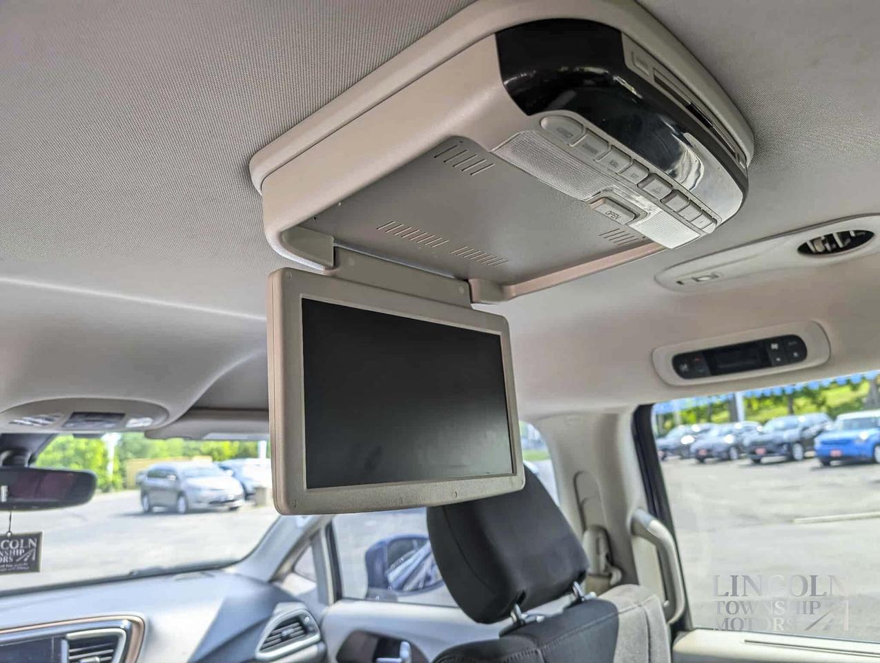 2019 Chrysler Pacifica Touring Plus - DVD, NAV, 7 SEATS, CLEAN CARFAX Photo