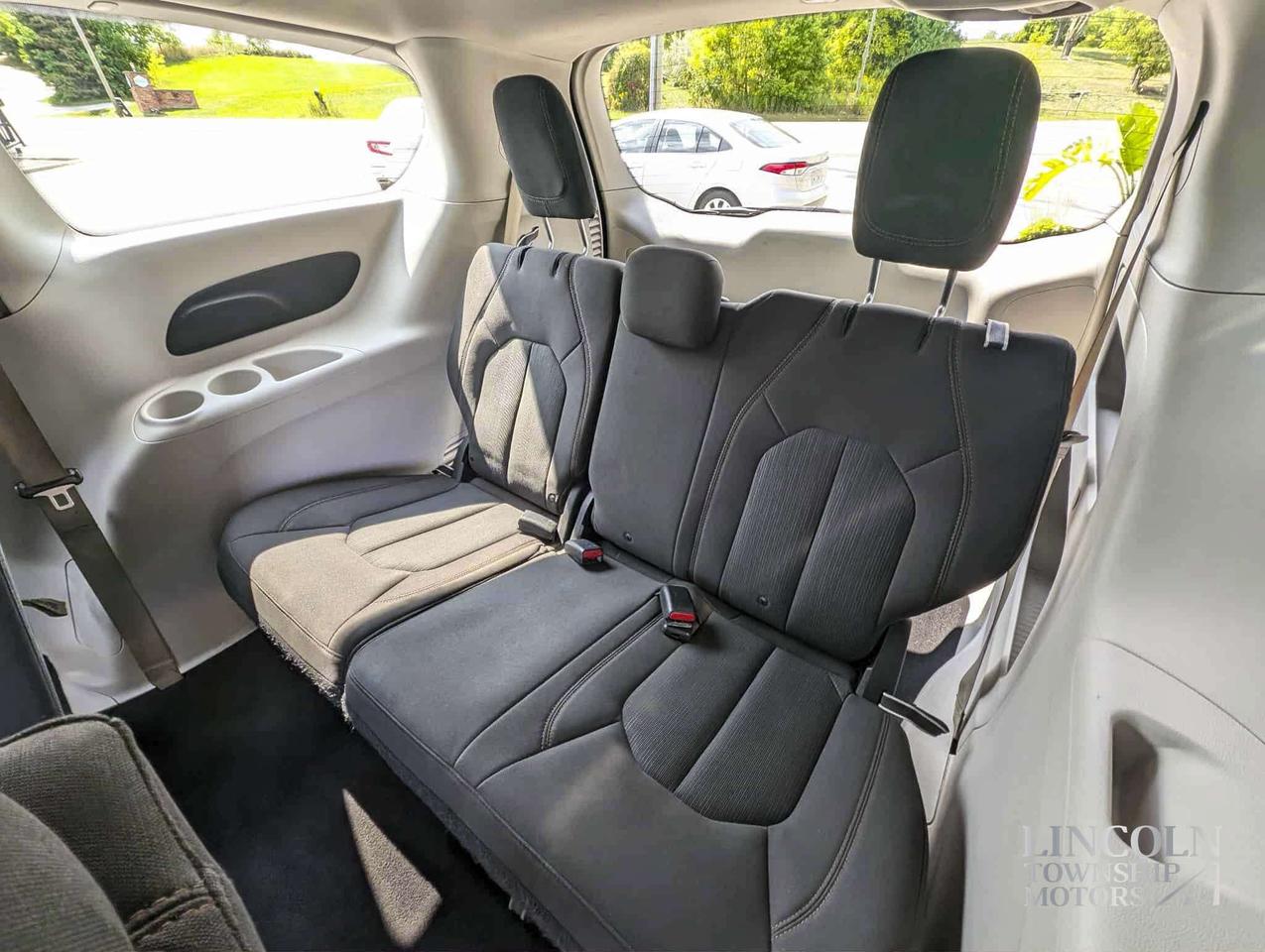 2019 Chrysler Pacifica Touring Plus - DVD, NAV, 7 SEATS, CLEAN CARFAX Photo