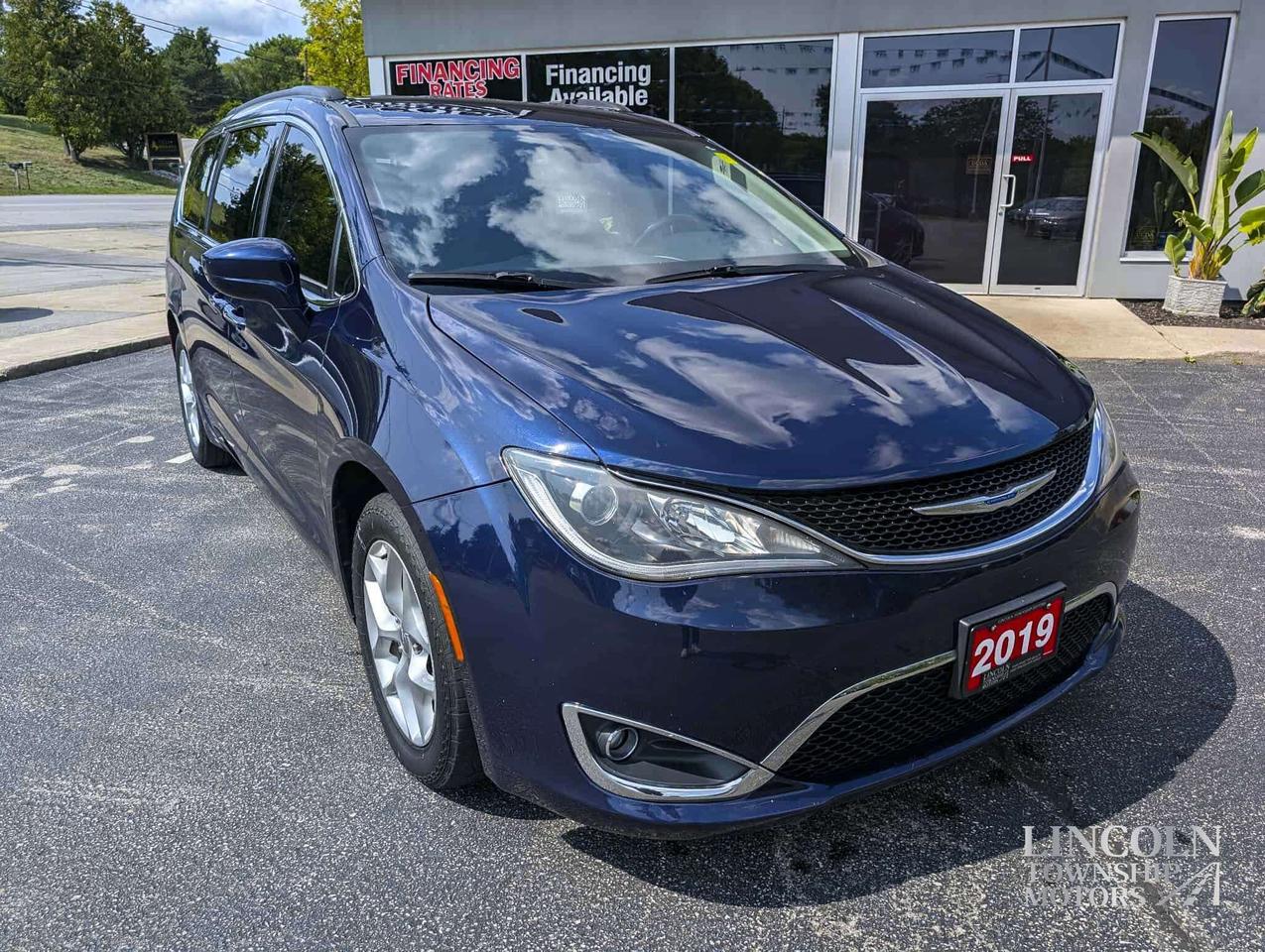 2019 Chrysler Pacifica Touring Plus - DVD, NAV, 7 SEATS, CLEAN CARFAX Photo