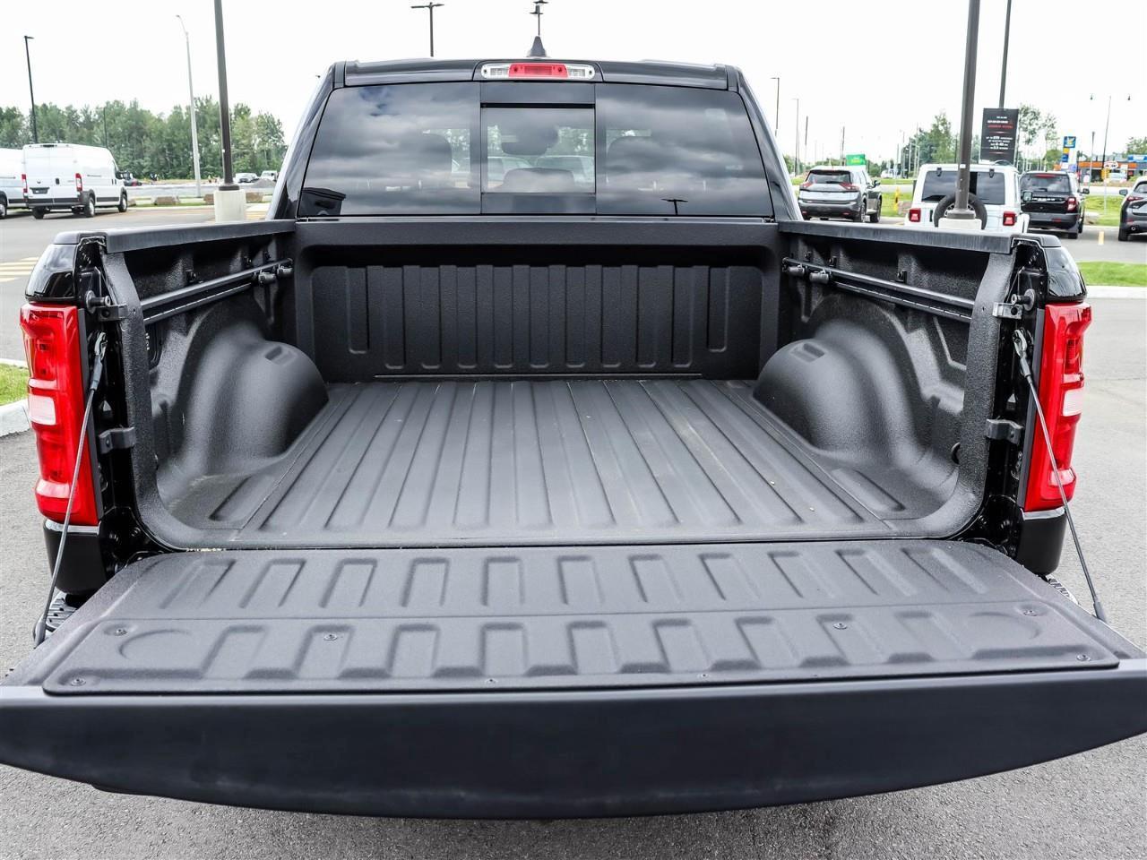 2025 RAM 1500 Big Horn Incl. Off Road Pkg/Heated Seats/Steering Photo