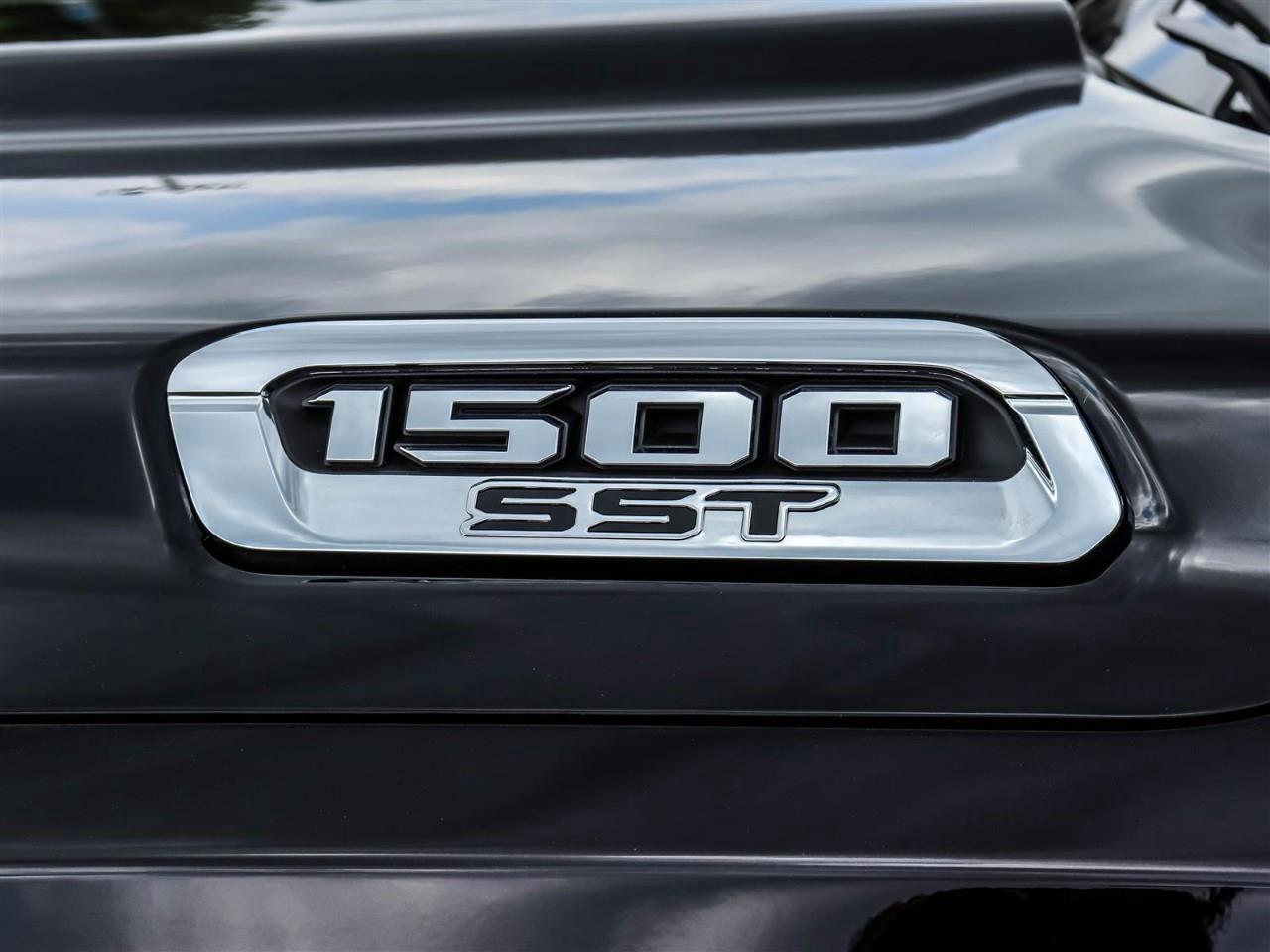 2025 RAM 1500 Big Horn Incl. OFF ROADER PKG/Heated Seats/Steerin Photo