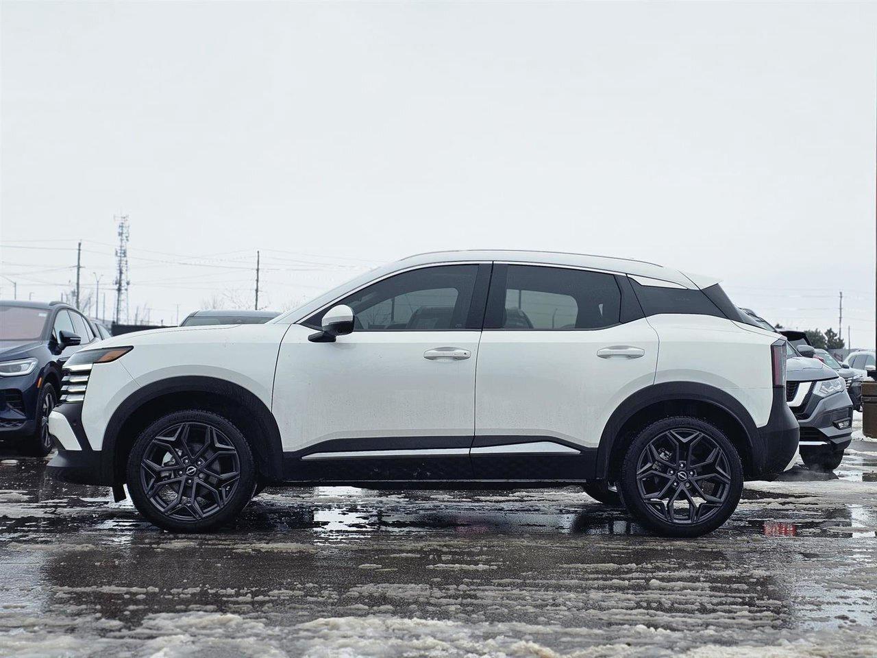 2025 Nissan Kicks SR Photo