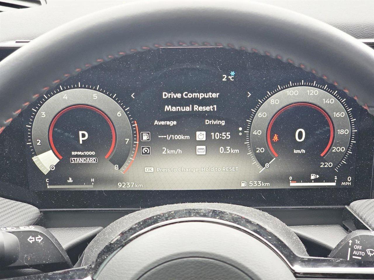 2025 Nissan Kicks SR Photo