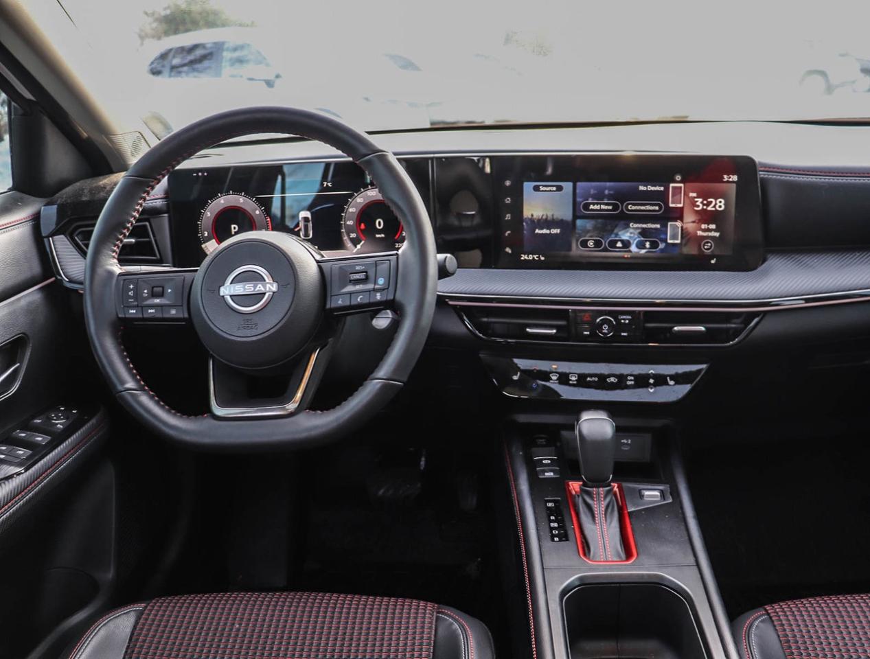 2025 Nissan Kicks SR PREMIUM WITH SPORT WHEEL PACKAGE !!! NO ACCIDEN Photo