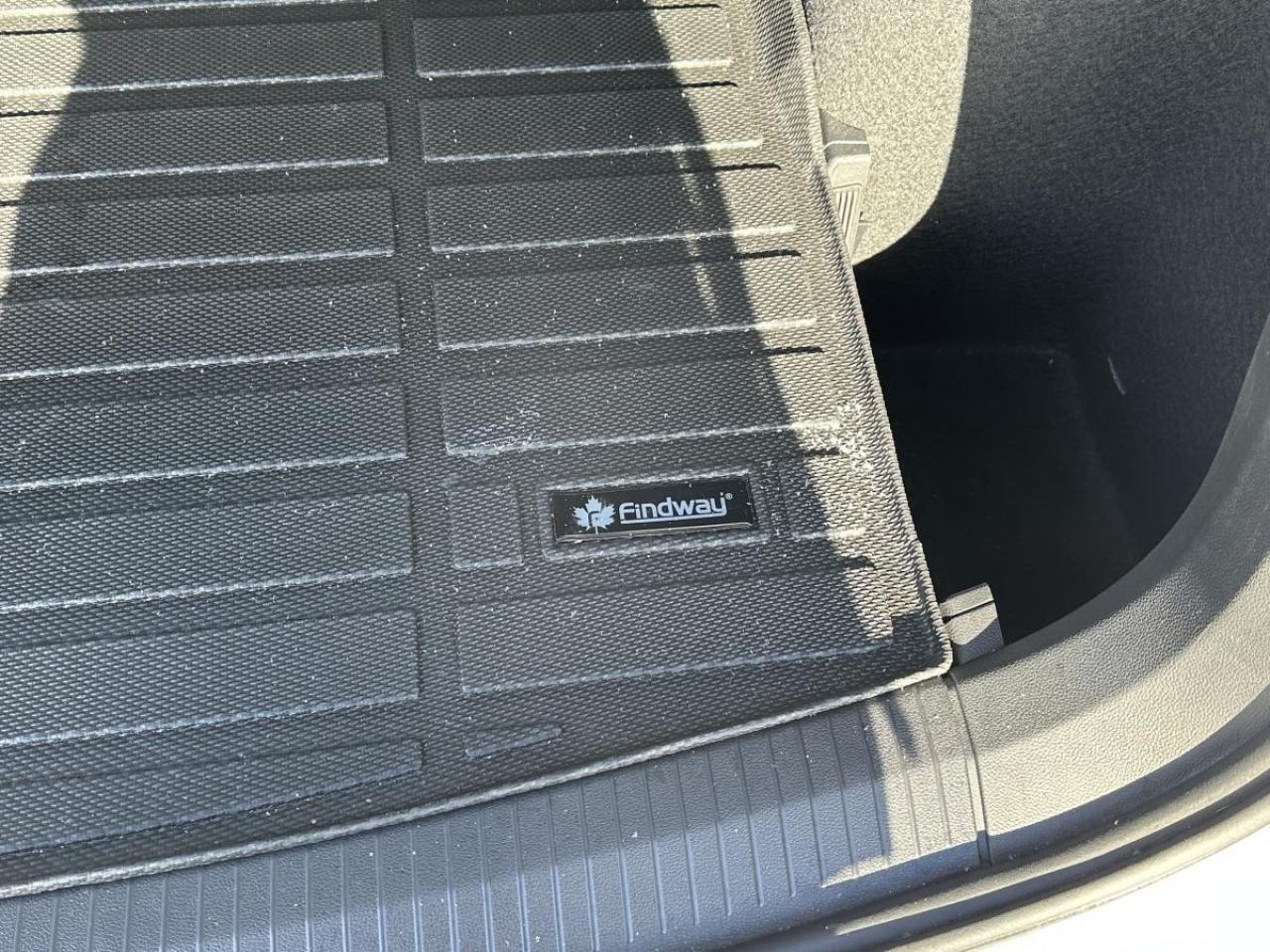 2024 Volkswagen Tiguan Comfortline R-Line Black Edition AWD - LOW KMS Photo