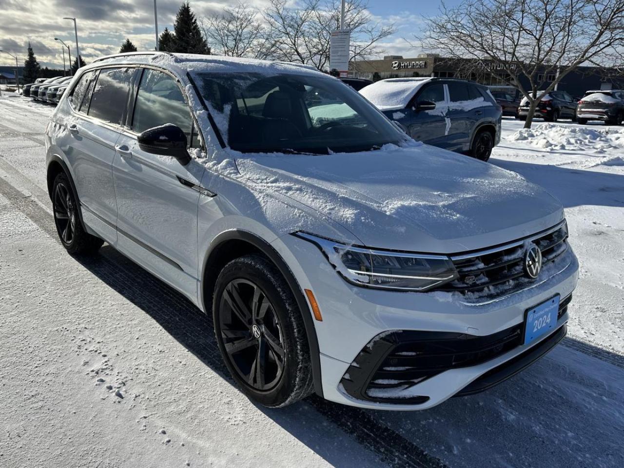 2024 Volkswagen Tiguan Comfortline R-Line Black Edition AWD - LOW KMS Photo