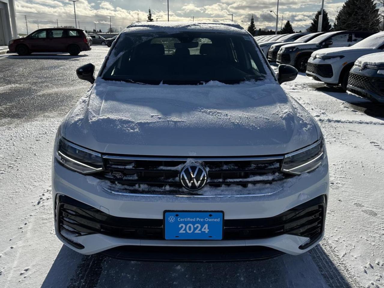 2024 Volkswagen Tiguan Comfortline R-Line Black Edition AWD - LOW KMS Photo