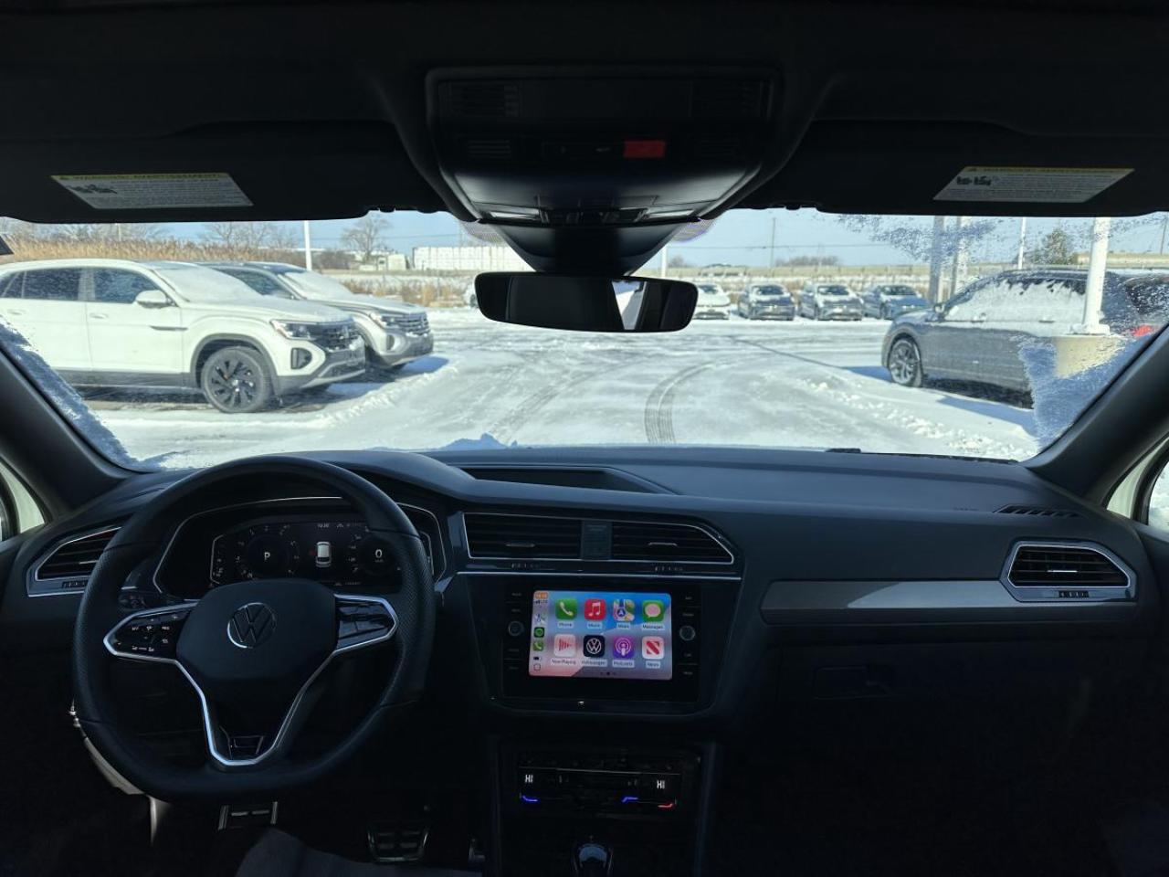 2024 Volkswagen Tiguan Comfortline R-Line Black Edition AWD - LOW KMS Photo