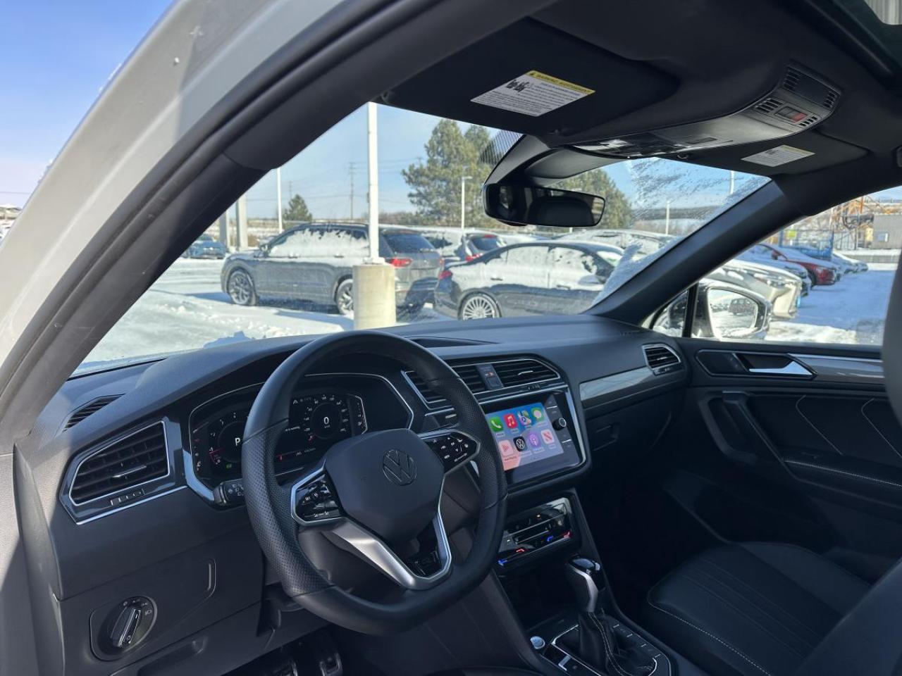 2024 Volkswagen Tiguan Comfortline R-Line Black Edition AWD - LOW KMS Photo