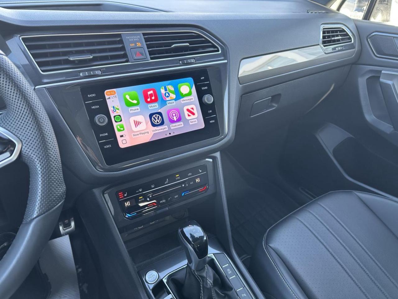 2024 Volkswagen Tiguan Comfortline R-Line Black Edition AWD - LOW KMS Photo