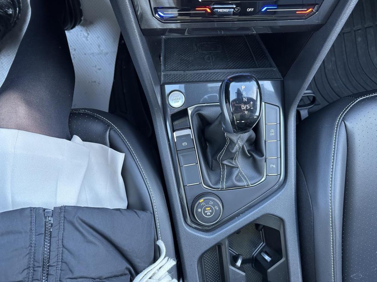 2024 Volkswagen Tiguan Comfortline R-Line Black Edition AWD - LOW KMS Photo