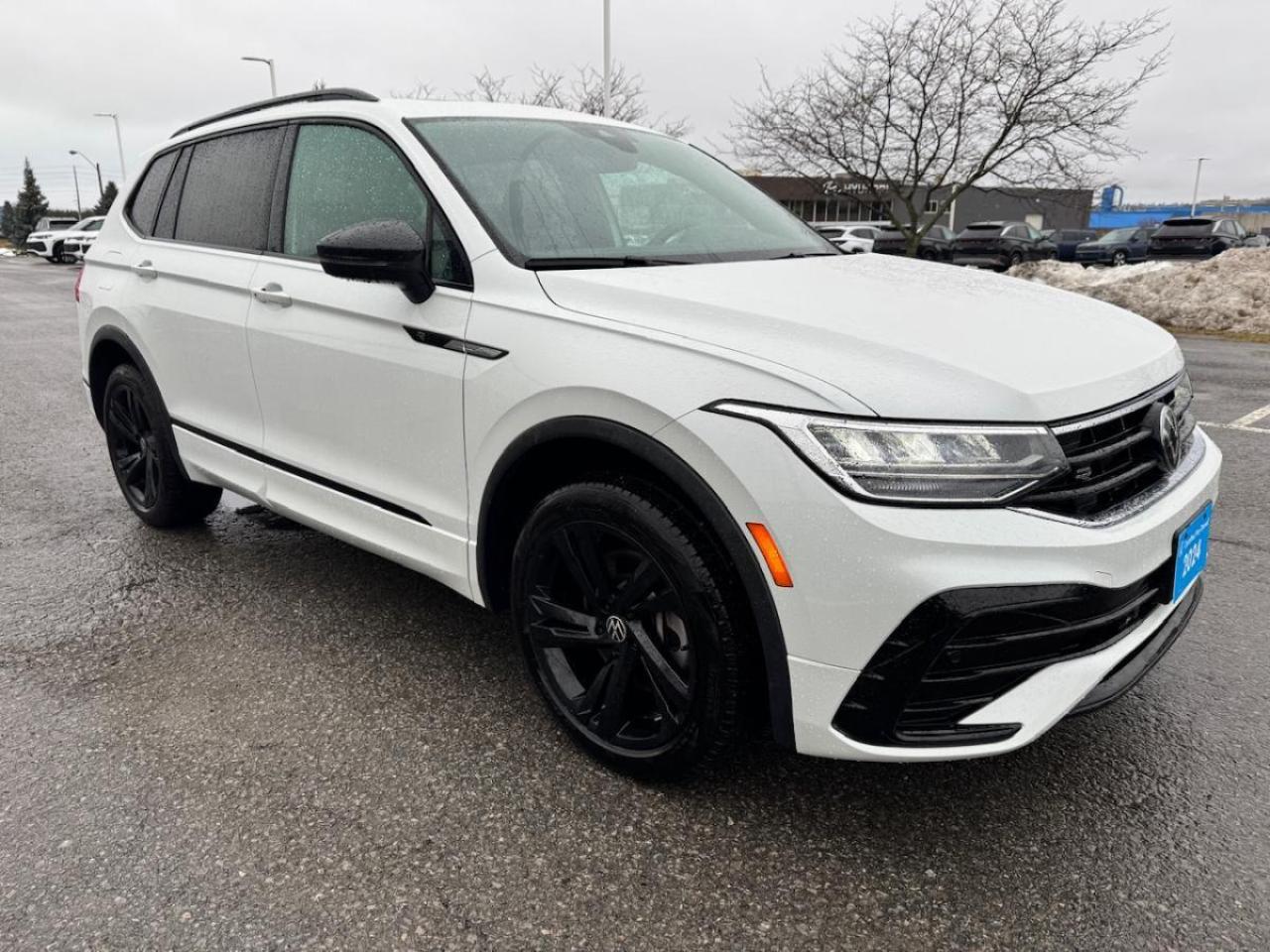 2024 Volkswagen Tiguan Comfortline R-Line Black Edition AWD - LOW KMS Photo