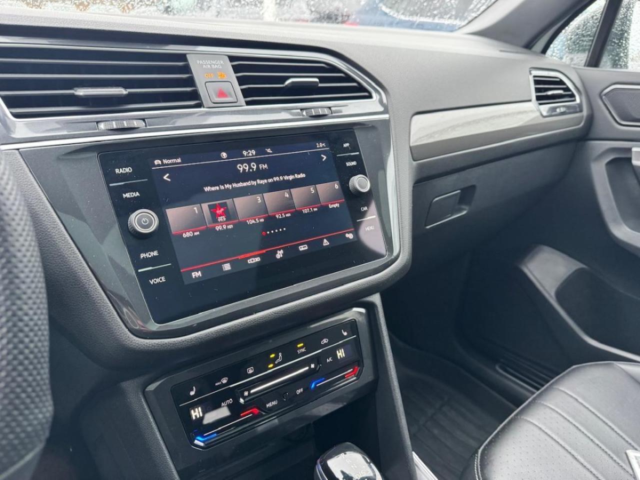 2024 Volkswagen Tiguan Comfortline R-Line Black Edition AWD - LOW KMS Photo