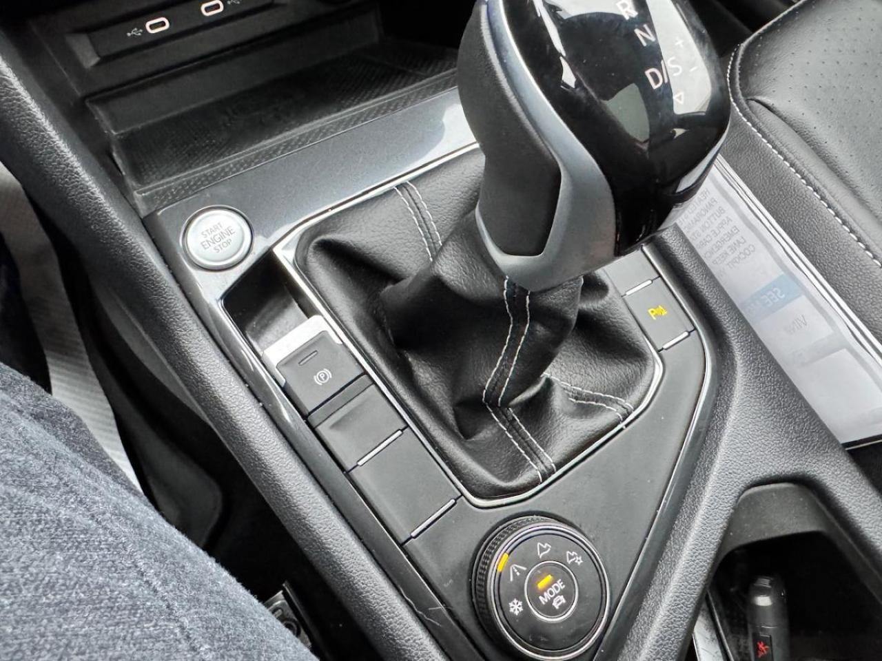 2024 Volkswagen Tiguan Comfortline R-Line Black Edition AWD - LOW KMS Photo