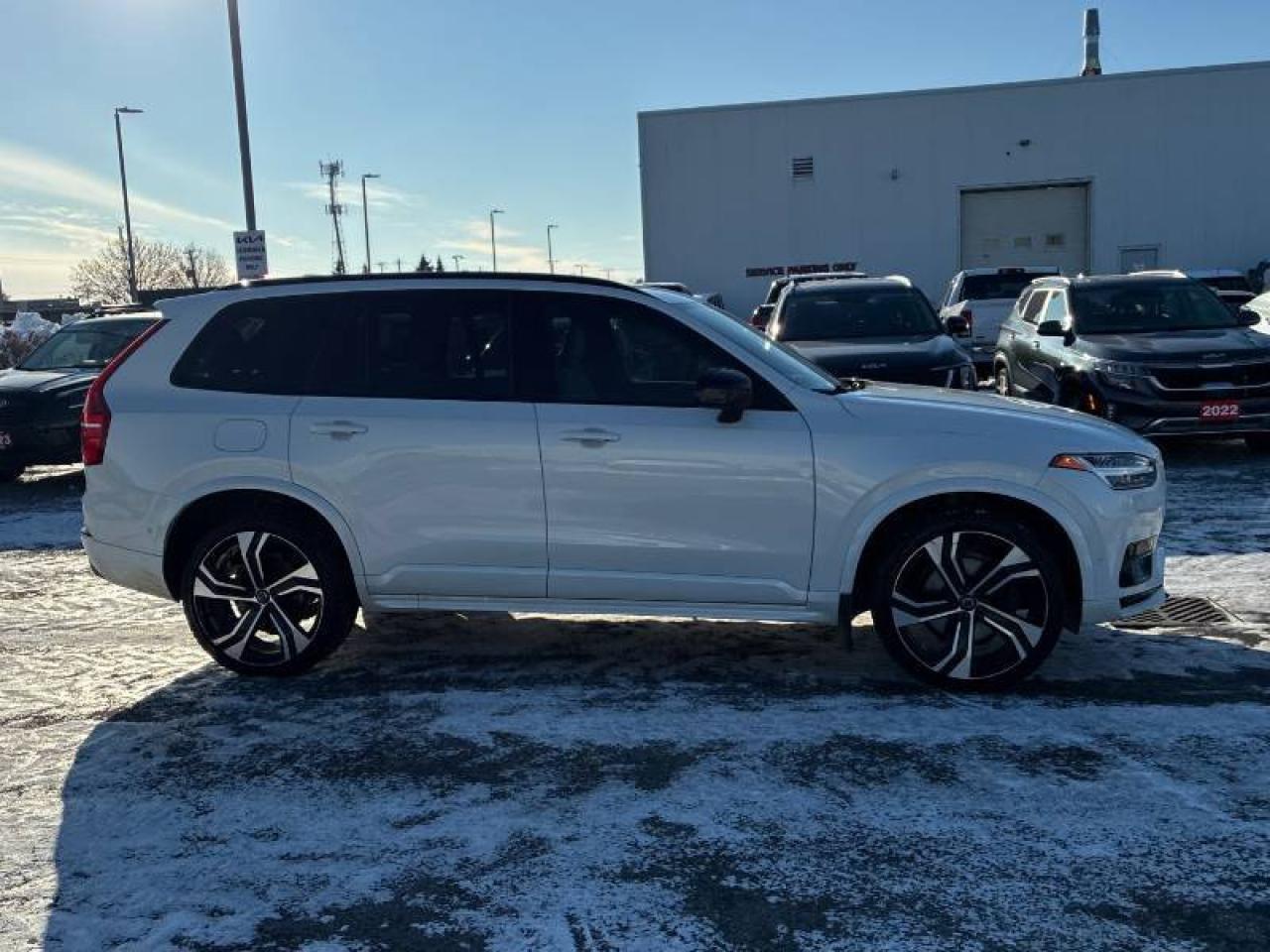 2020 Volvo XC90 T6 l No Accident l R-Design l 7-Seater l AWD Photo