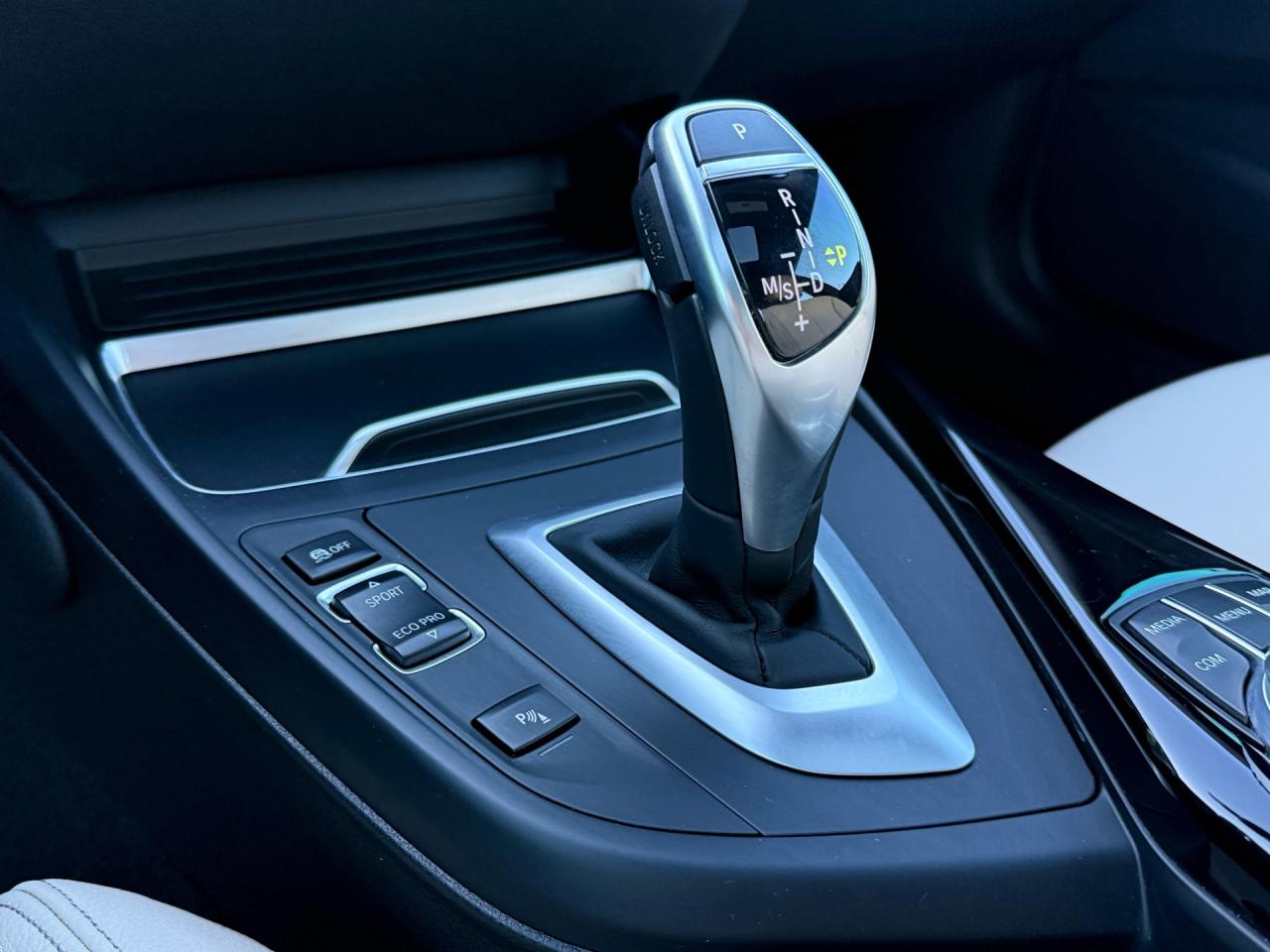 2018 BMW 2 Series 230i xDrive M-Sport  ACCIDENT FREE 1-OWNER MINT Photo