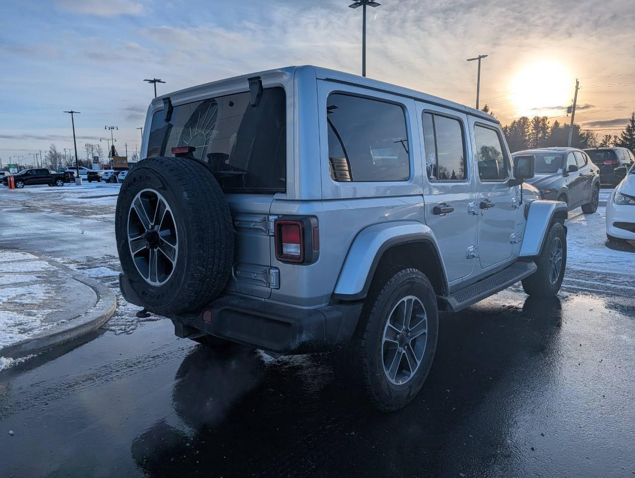 2023 Jeep Wrangler Sahara Photo