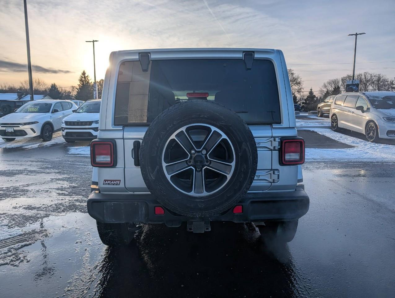 2023 Jeep Wrangler Sahara Photo