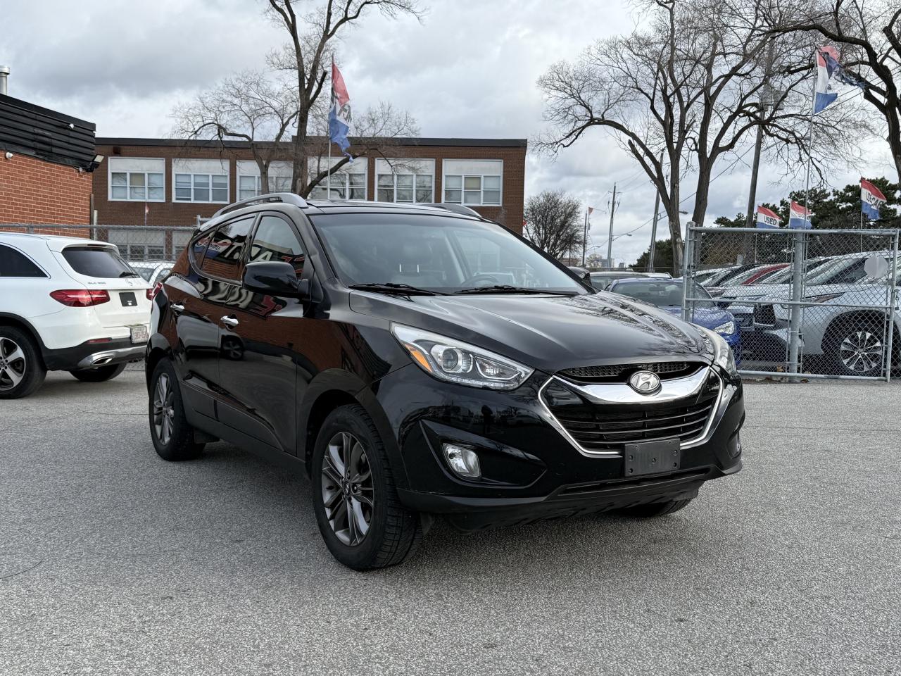 2015 Hyundai Tucson GLS I ONE OWNER I 2.0 I 4 CYL I FWD I PANO I RCAM Photo