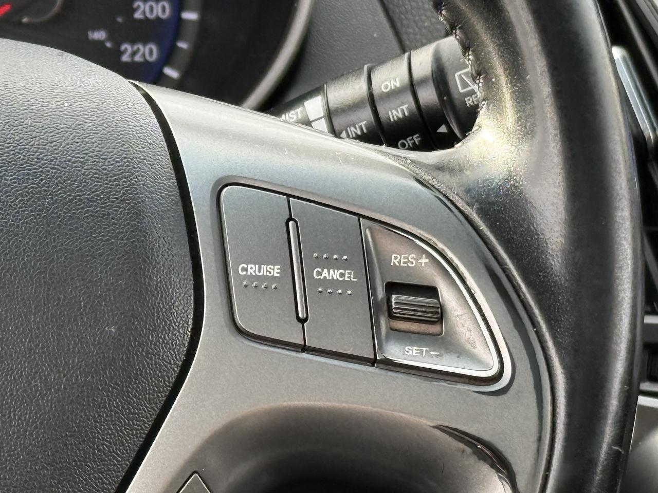 2015 Hyundai Tucson GLS I ONE OWNER I 2.0 I 4 CYL I FWD I PANO I RCAM Photo