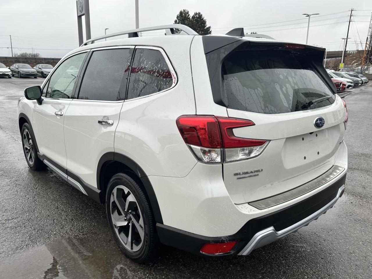 2024 Subaru Forester Premier AWD Photo3