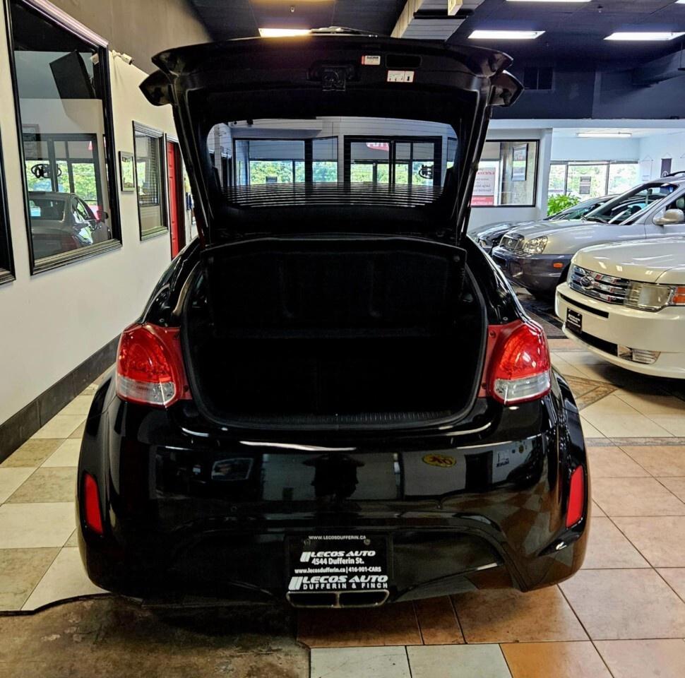 2016 Hyundai Veloster 3dr Cpe Auto Tech w/Yellow Colour Pack One Owner/B Photo