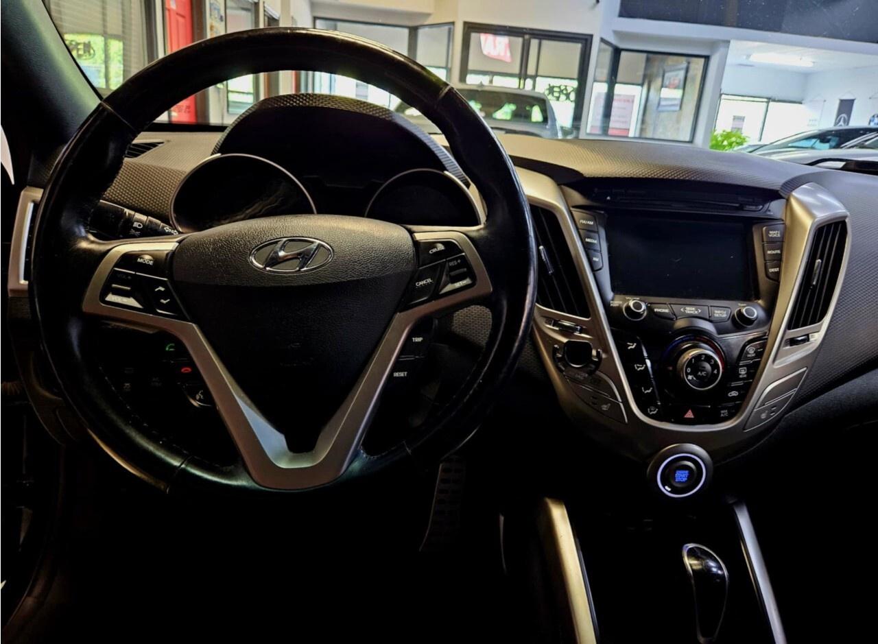 2016 Hyundai Veloster 3dr Cpe Auto Tech w/Yellow Colour Pack One Owner/B Photo