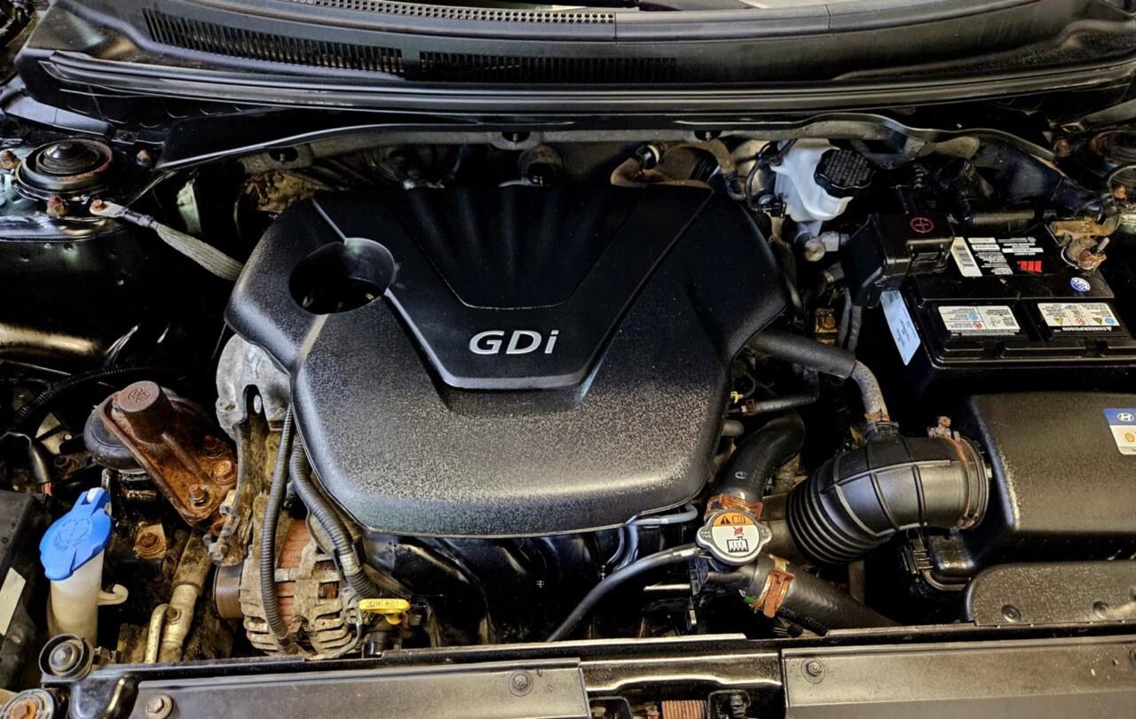 2016 Hyundai Veloster 3dr Cpe Auto Tech w/Yellow Colour Pack One Owner/B Photo