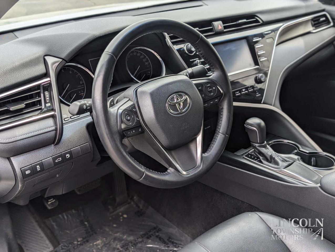 2018 Toyota Camry SE- Heated Seats, Backup Cam, Clean CarFax & More! Photo