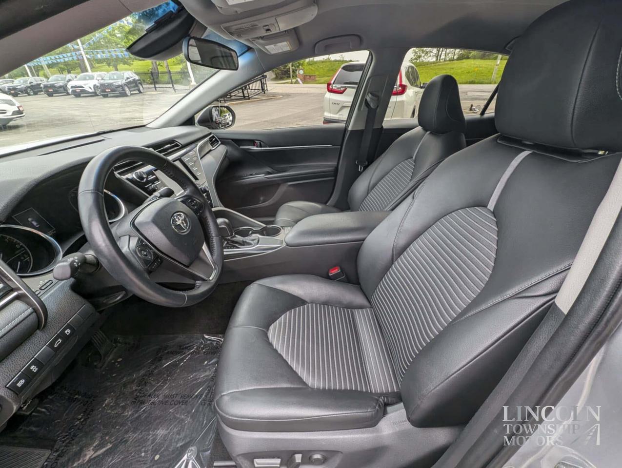 2018 Toyota Camry SE- Heated Seats, Backup Cam, Clean CarFax & More! Photo