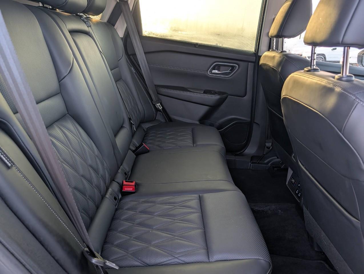 2024 Nissan Rogue Platinum HEADS-UP DISPLAY Photo