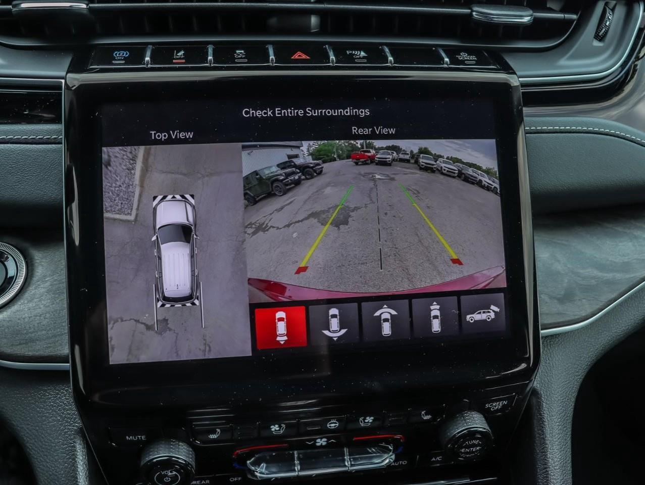 2023 Jeep Grand Cherokee 4xe Incl. Panoramic Sunroof + Surround Camera Photo