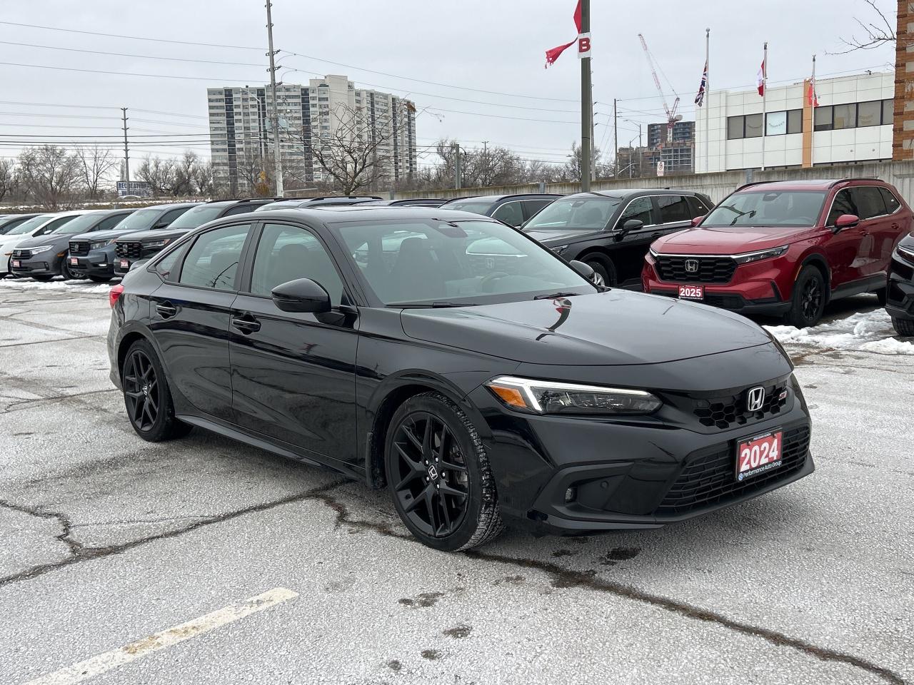 2024 Honda Civic Si Sedan Si  Navigation  Sunroof CarPlay H.Seats Like New! Photo