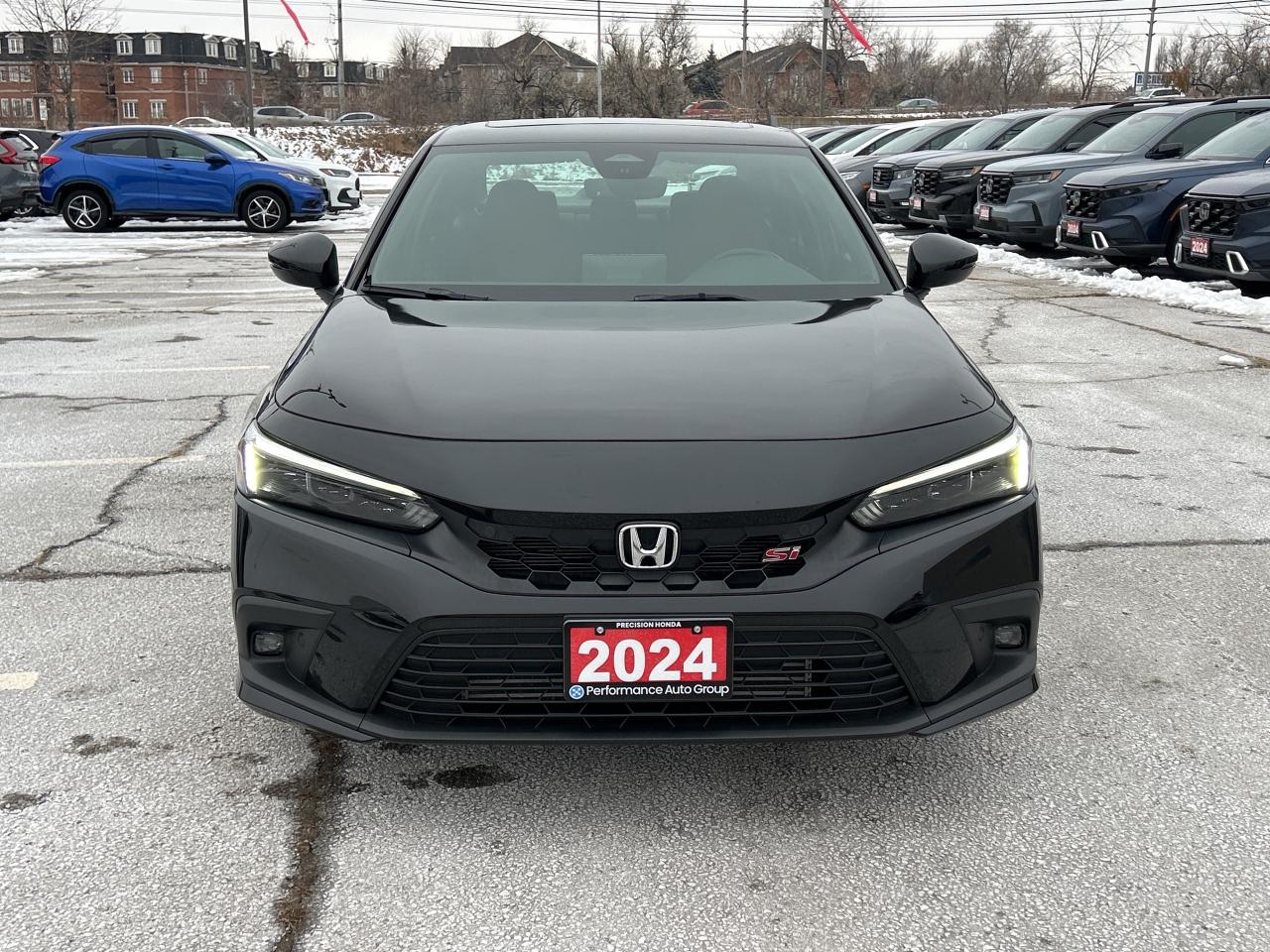 2024 Honda Civic Si Sedan Si  Navigation  Sunroof CarPlay H.Seats Like New! Photo