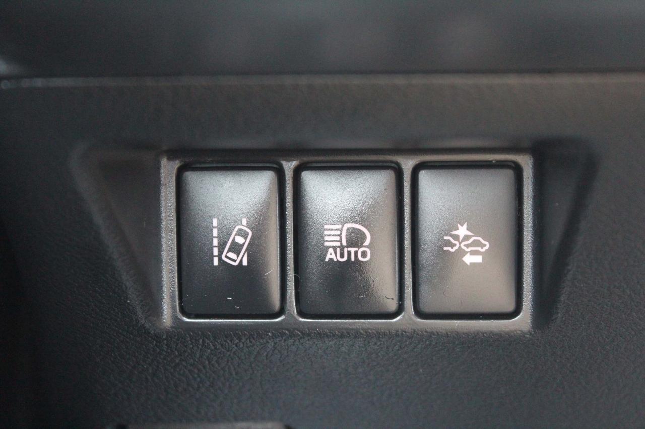 2019 Toyota Yaris LE Automatic, Rear Camera, Lane Assist Photo