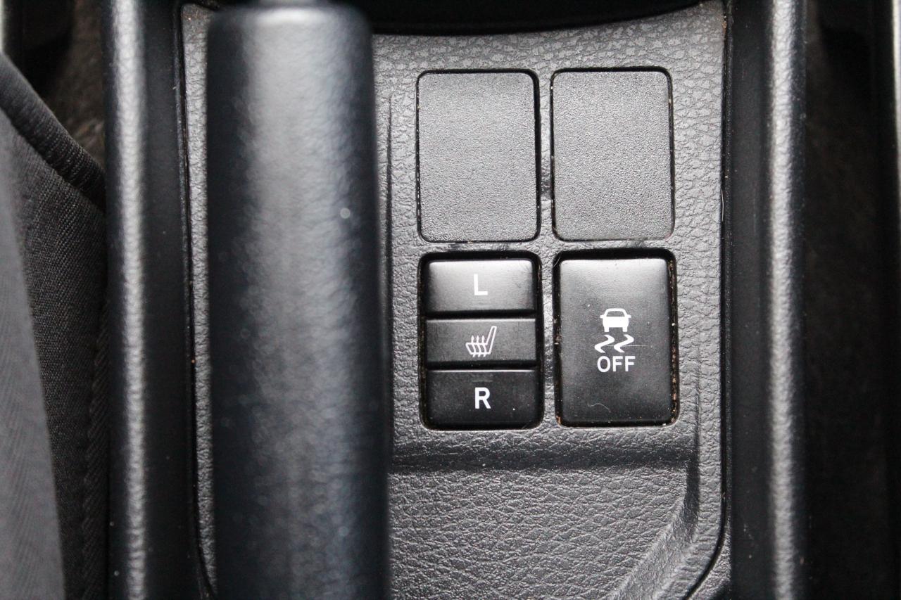 2019 Toyota Yaris LE Automatic, Rear Camera, Lane Assist Photo