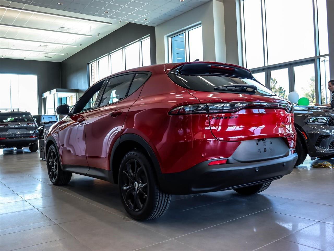 2025 Dodge Hornet GT Incl. Sunroof + Heated/Vented Leather Seats Photo