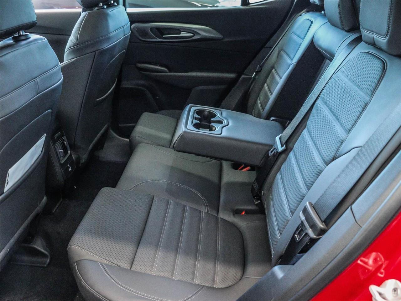 2025 Dodge Hornet GT Incl. Sunroof + Heated/Vented Leather Seats Photo