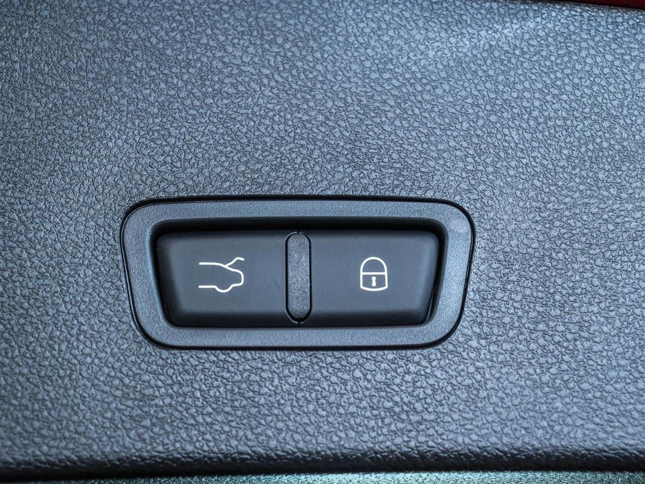 2025 Dodge Hornet GT Incl. Sunroof + Heated/Vented Leather Seats Photo