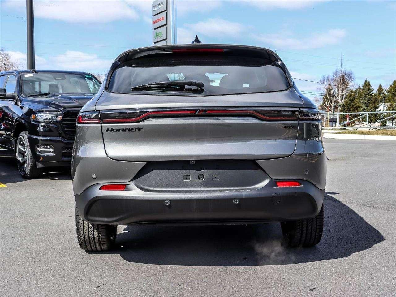 2025 Dodge Hornet GT Photo3