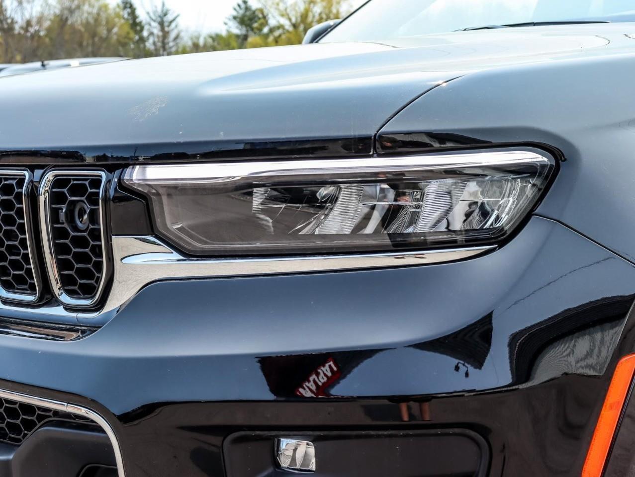 2023 Jeep Grand Cherokee 4xe Overland Incl. Panoramic Sunroof   Rear Seat Video Photo