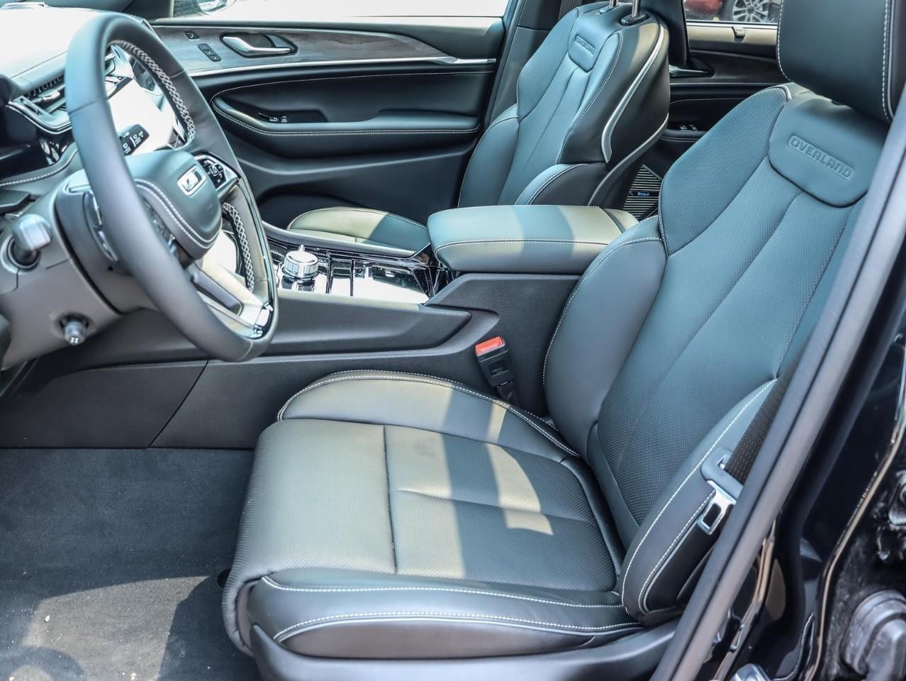 2023 Jeep Grand Cherokee 4xe Overland Incl. Panoramic Sunroof   Rear Seat Video Photo