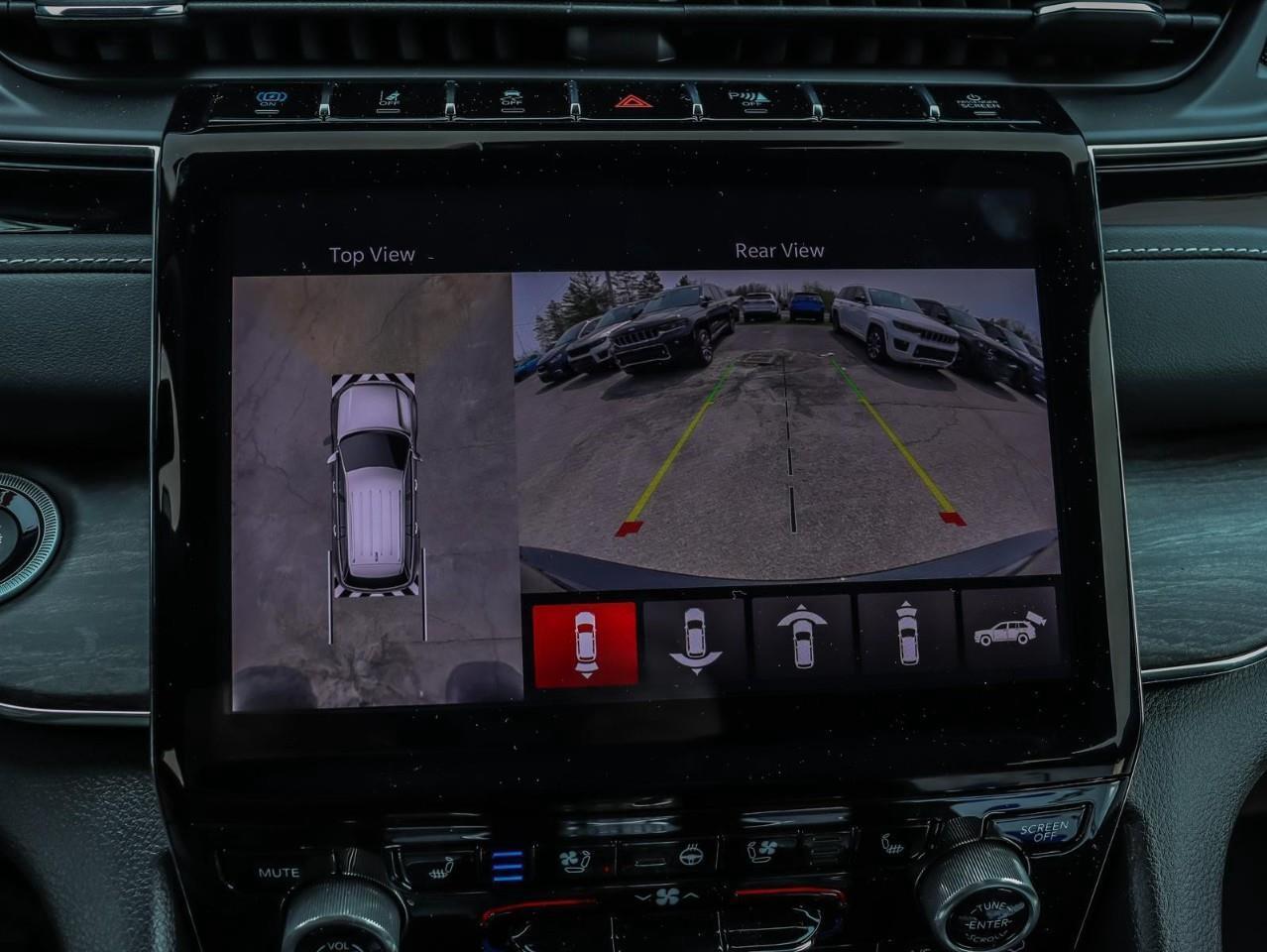 2023 Jeep Grand Cherokee 4xe Overland Incl. Panoramic Sunroof   Rear Seat Video Photo