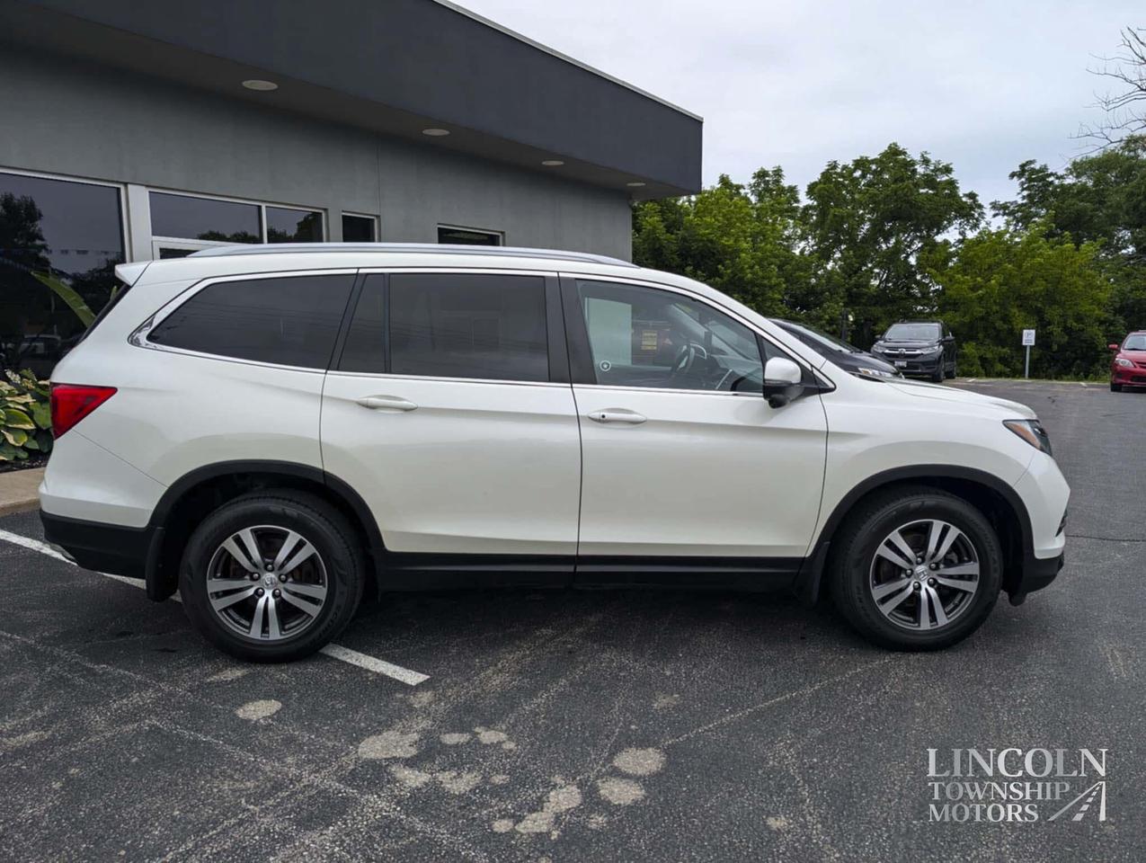 2016 Honda Pilot EX-L - RMT START, CLEAN CARFAX, 8 SEATS, NAV, 4WD Photo